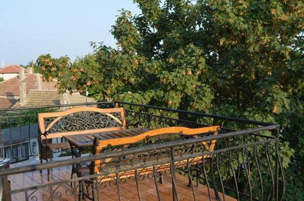 Къща За Гости "Черната Роза" Bulgarevo Luaran gambar