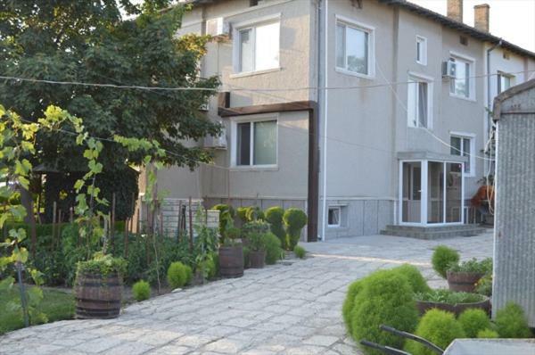 Къща За Гости "Черната Роза" Bulgarevo Luaran gambar